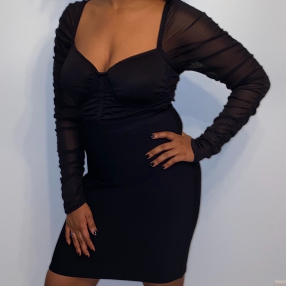 little black dress 🖤 bodycon - Picture 4 of 7